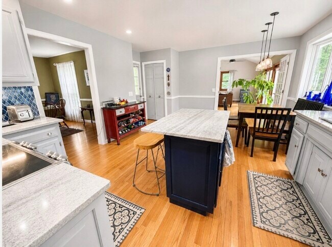 Building Photo - 31 Woodside Cir