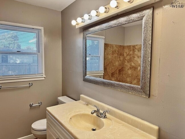 Building Photo - 4503 McCrory Ave