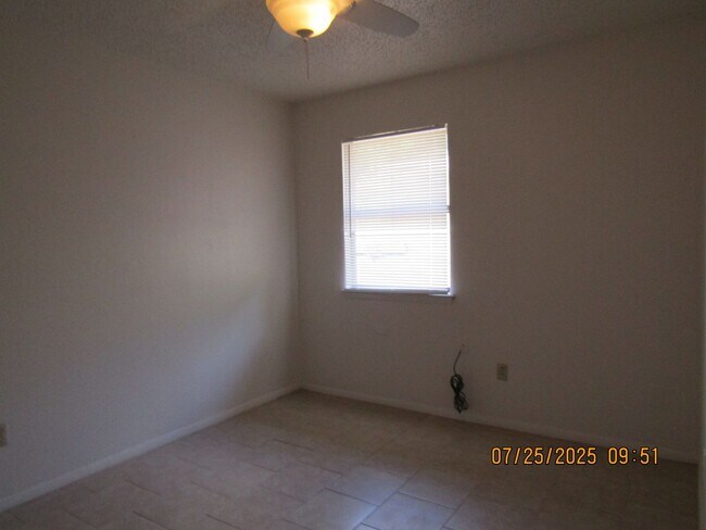 Building Photo - Very nice two-bedroom townhome, located in...
