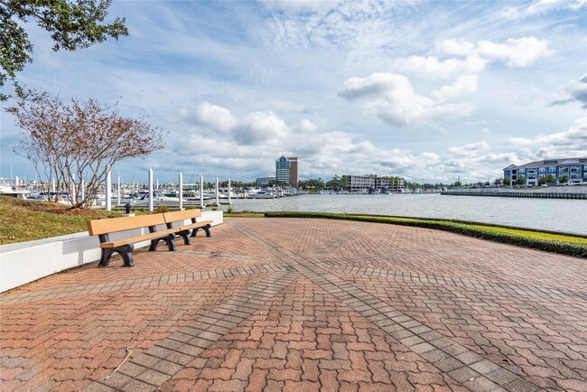 Building Photo - 2037 Enterprise Ave