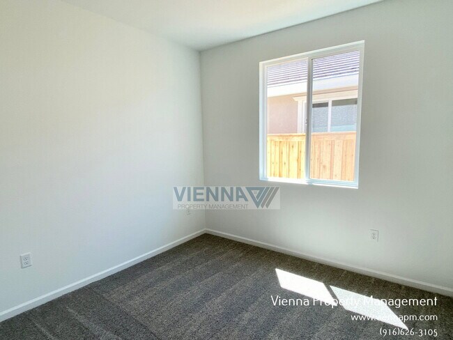 Building Photo - 1072 Solace River Wy