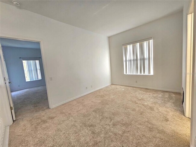 Building Photo - 2307 Messenger Cir