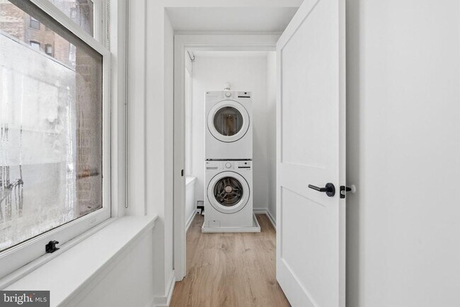 Building Photo - 1232 Chancellor St