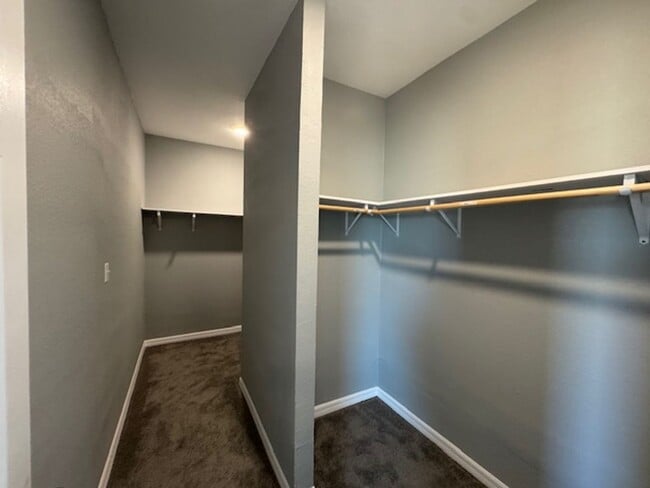 Building Photo - Super Nice Beautiful  3 bedroom 2 bath- In...