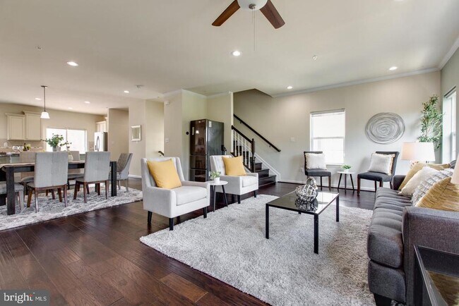 Building Photo - 7201 Thackley Way