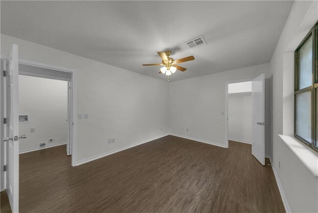 Building Photo - 56 Billingsley Dr