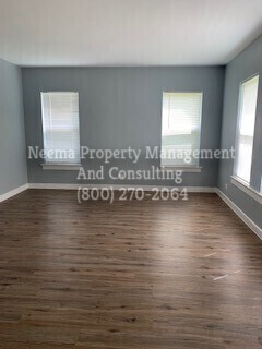 Building Photo - Garden Villas