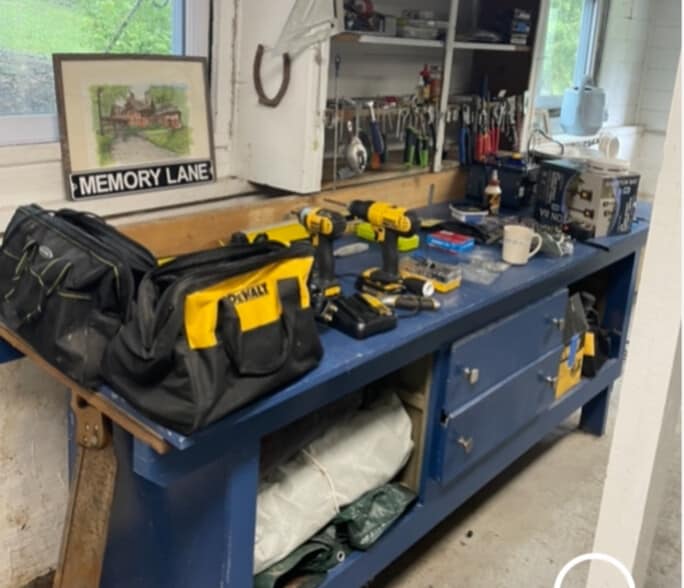 Tool shed - 20986 US-6