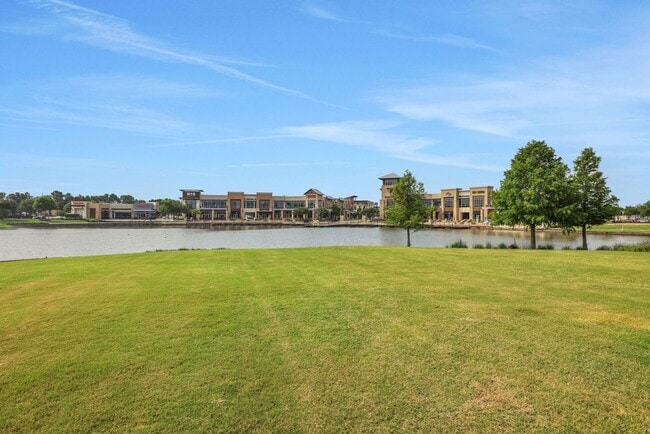 Building Photo - 9455 Towne Lake Pkwy