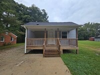 Building Photo - NEW LISTING!!!!!