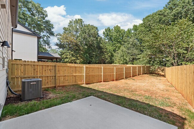 Building Photo - New Construction 3 Bedroom Townhome