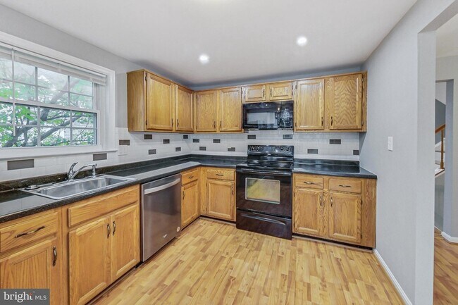 Building Photo - 10615 Prairie Landing Terrace