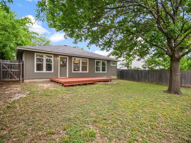 Building Photo - 1411 Hollow Tree Blvd