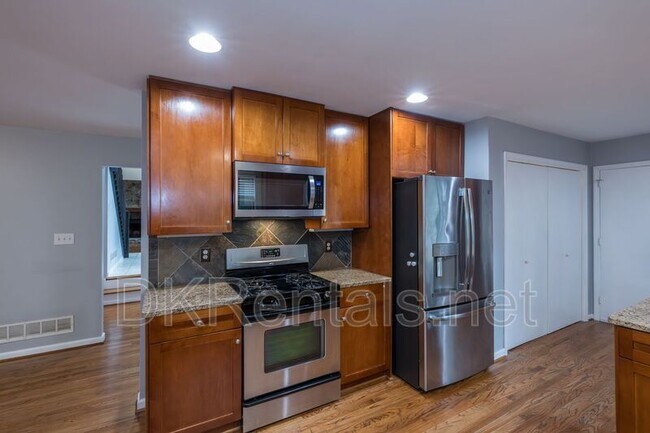 Building Photo - 1125 Trailmore Dr