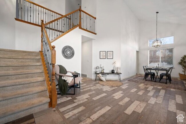 Building Photo - Amazing Cottonwood Heights 4bd/3ba home! G...
