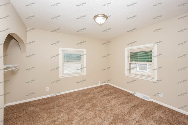 Building Photo - 2709 Fackler Ave
