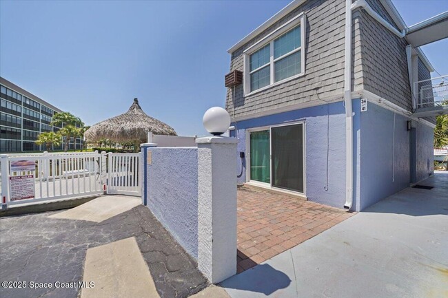 Building Photo - 390 W Cocoa Beach Causeway
