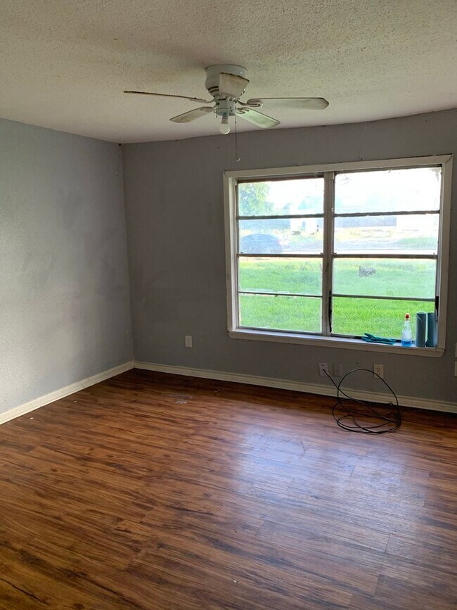 Building Photo - Comfortable 2 bedroom house in Galveston