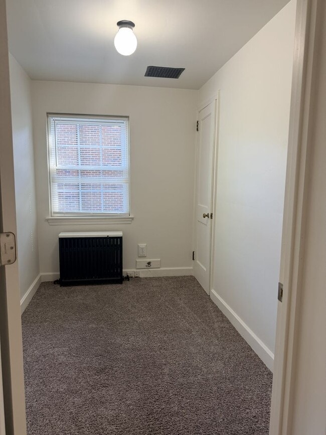 Building Photo - 320 Atkins Ave