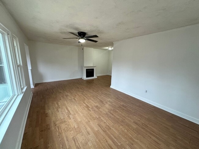 Building Photo - 304/306 West 14th Street