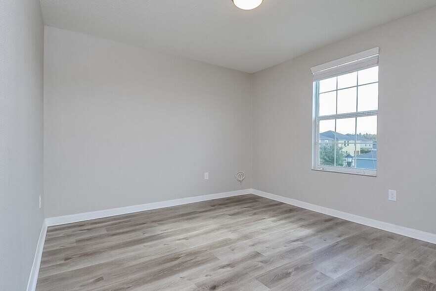 Building Photo - 8302 Cherry Branch Dr