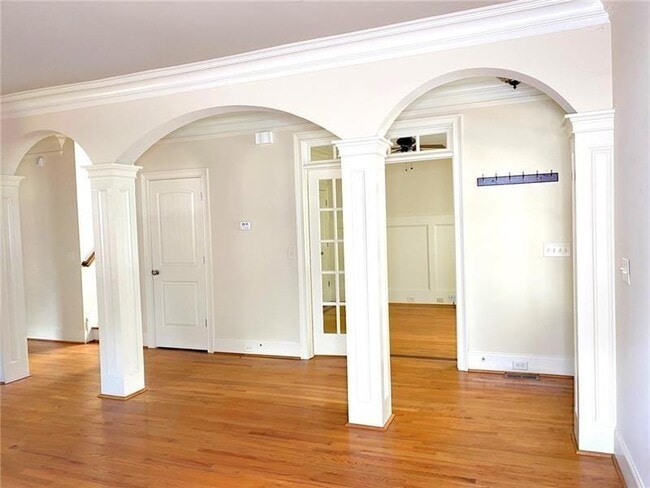 Building Photo - 286 Morgan Pl SE