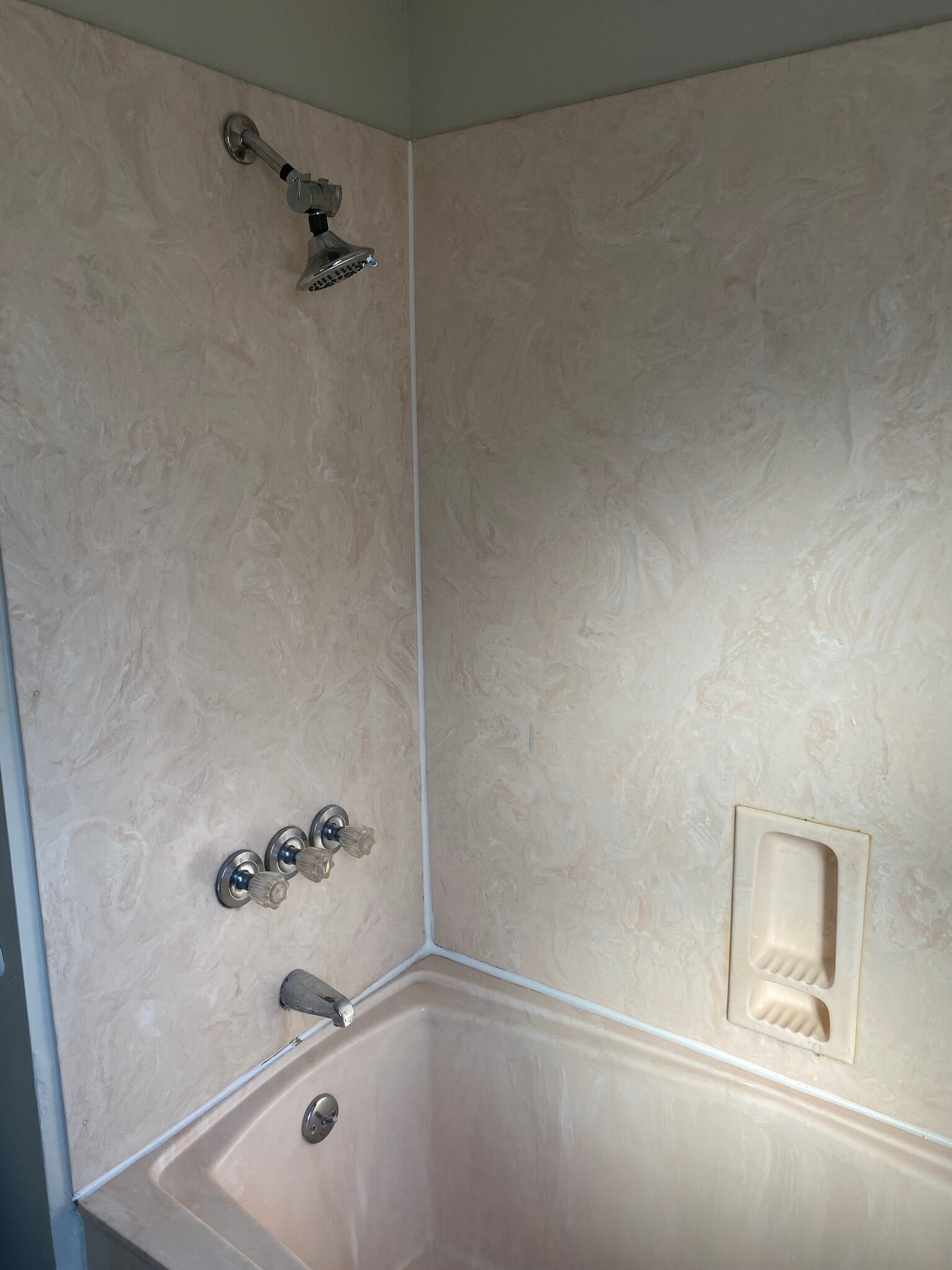 Building Photo - 5626 Leumas Rd