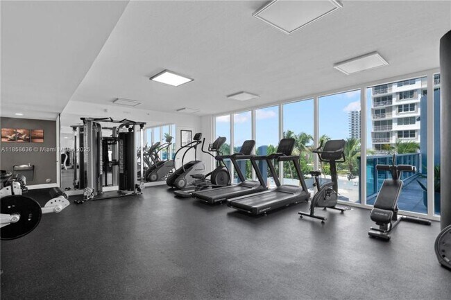 Building Photo - 2 bedroom in North Bay Village FL 33141