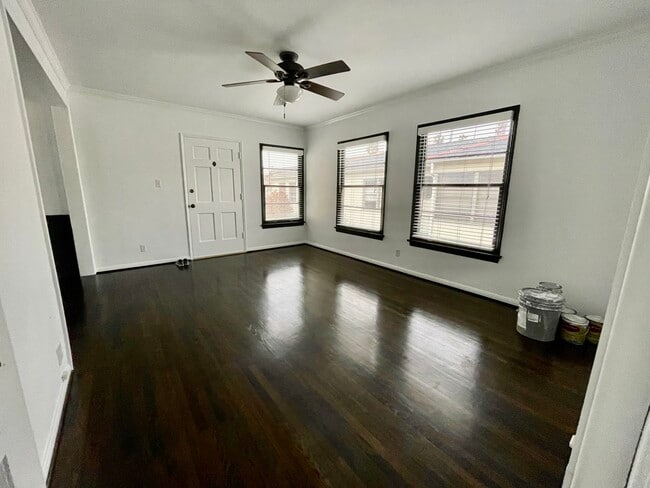 Living Room (new paint) - 1008 6th St