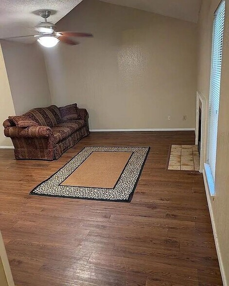 Building Photo - 1608 Pecan Chase Cir