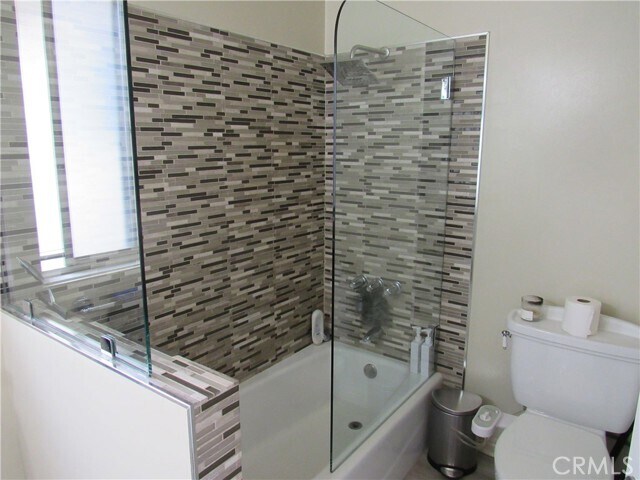 Building Photo - 26624 Shadow Wood Dr