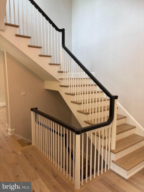 Building Photo - 5017 Eskridge Terrace NW