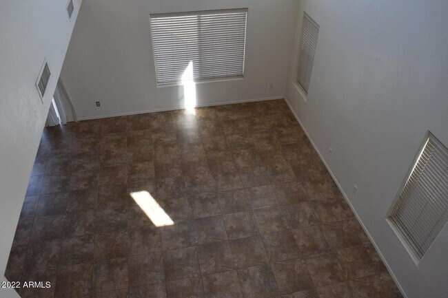 Building Photo - 450 E Maddison St