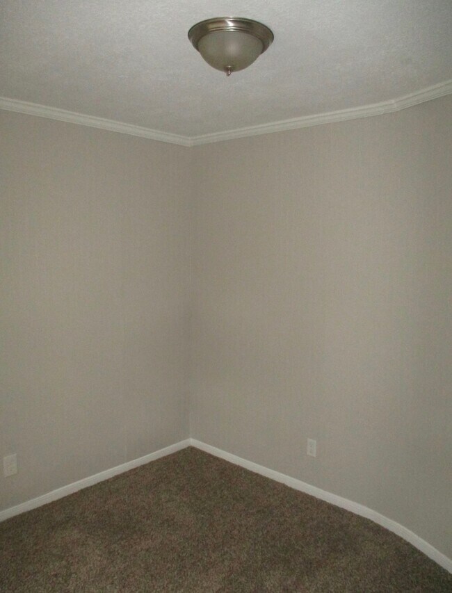 Building Photo - 2921 Roseheath Ln