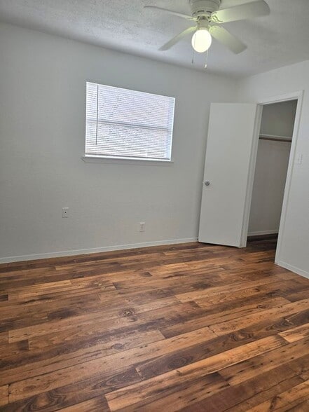 Building Photo - 15208 Spring Hill Ln