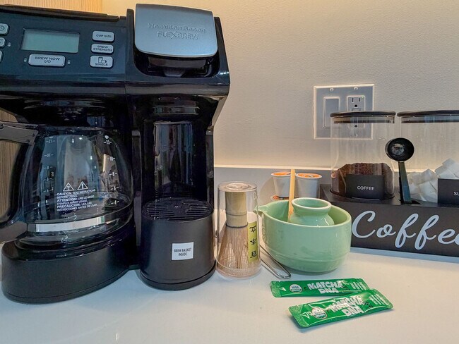 Building Photo - 225 N Miami Ave