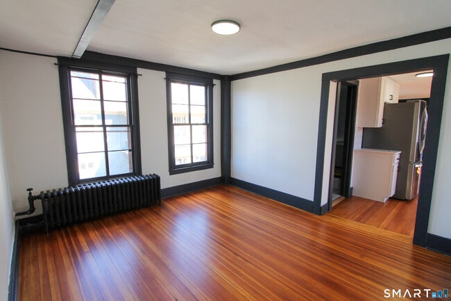 Building Photo - 883 Worthington Ridge