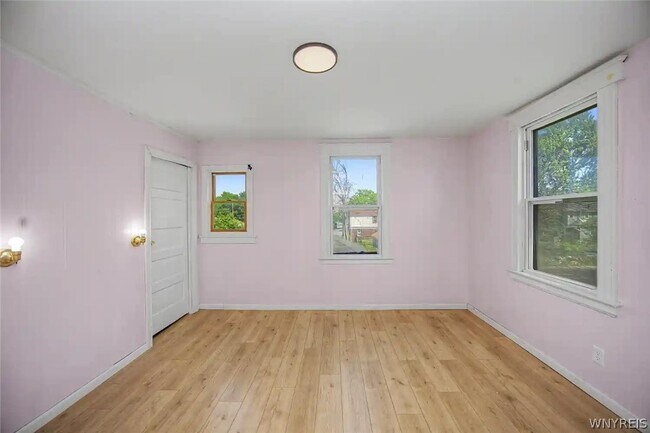 Building Photo - 769 19th St