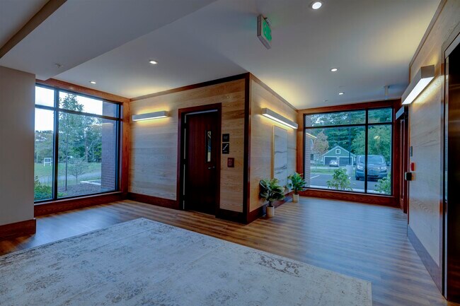 Building Photo - 195 Mechanic St