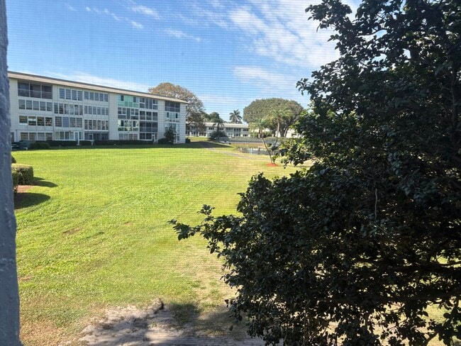 Building Photo - 4602 Martinique Way