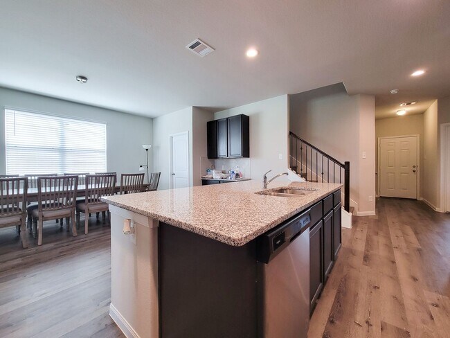 Building Photo - THIS THREE BED, FOUR BATH, CANAL FRONT HOM...
