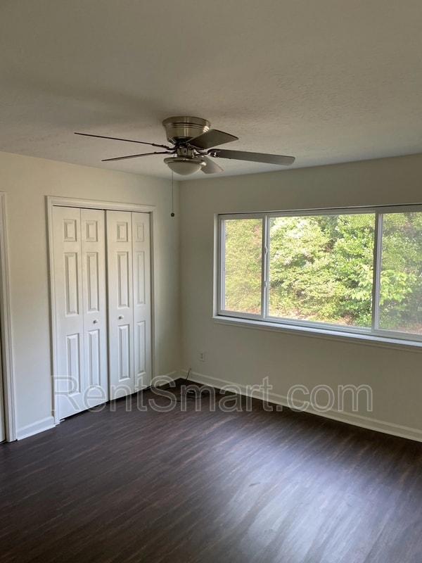 Building Photo - 36 Sandalwood Cir
