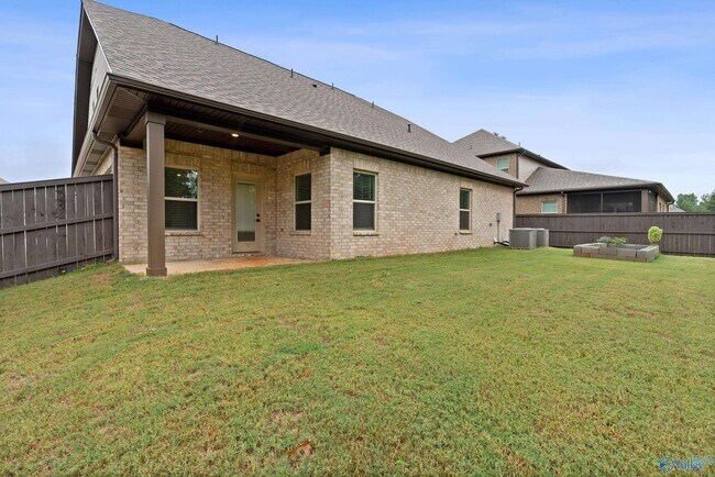 Building Photo - 162 Flintridge Dr