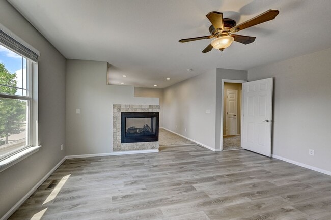 Building Photo - 5 bedroom, 4 bath home with 2 car attached garage