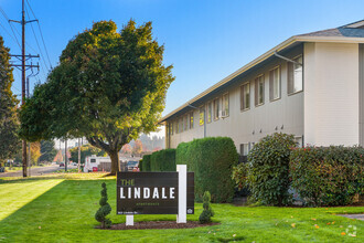 Building Photo - Lindale