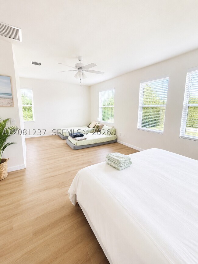 Building Photo - 103 Gramercy Square Dr