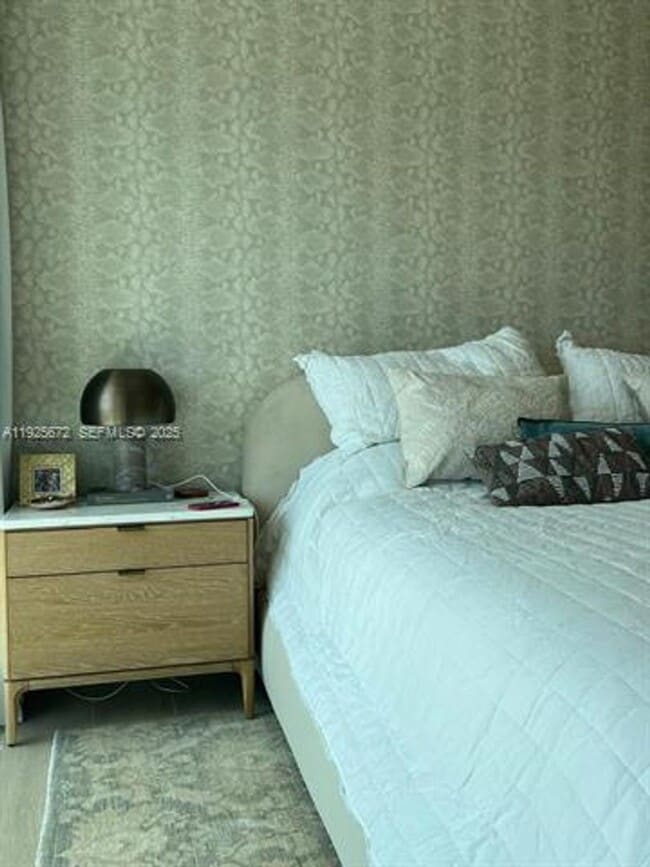 Building Photo - 31 SE 5th St