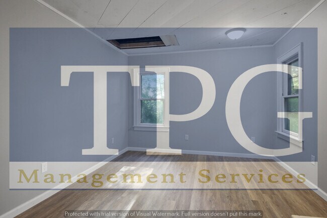 Building Photo - Beautiful, Pet Friendly, Newly Renovated Home in Independence MO!