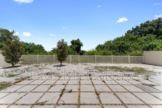 Building Photo - 9703 Sage Creek Dr