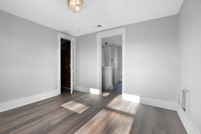 Building Photo - 1824 Burwell Ave